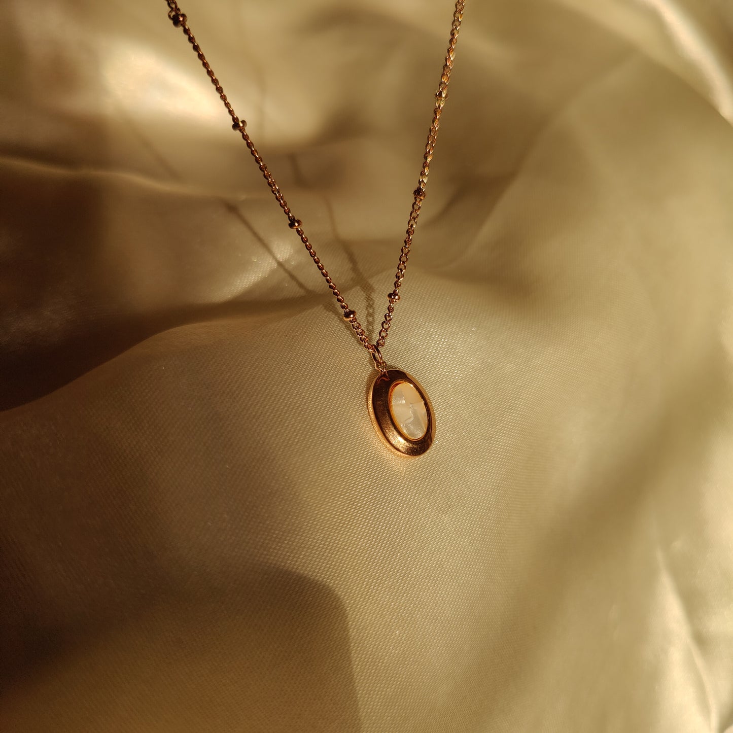 Rusie neckpiece