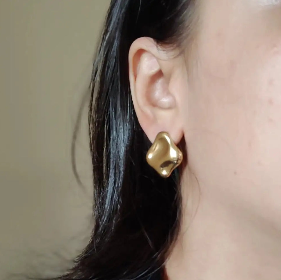 Zia golden studs