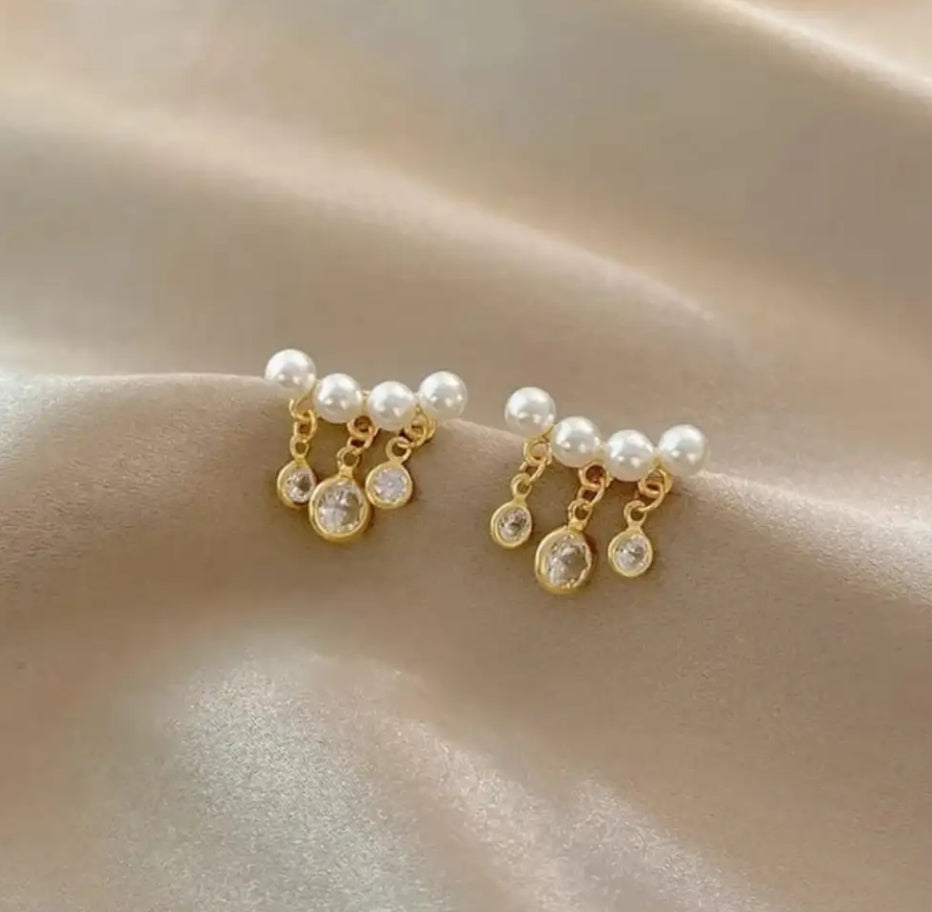 Pearl drop-down earcuffs