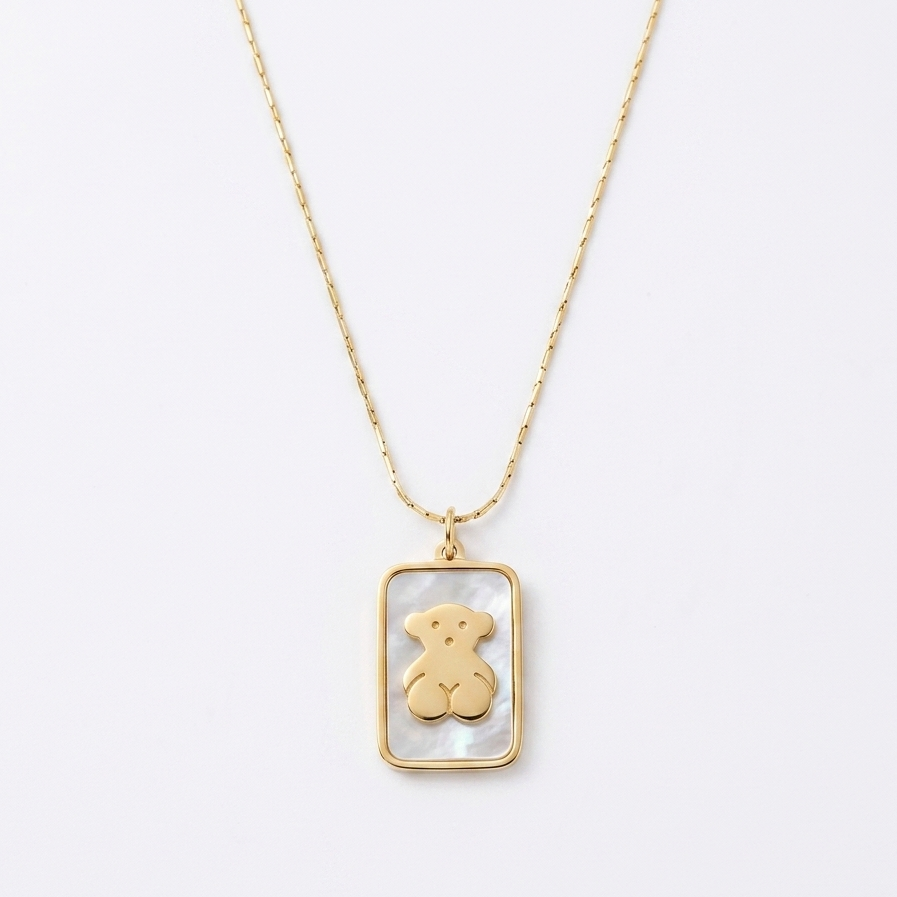 Little bear neckpiece
