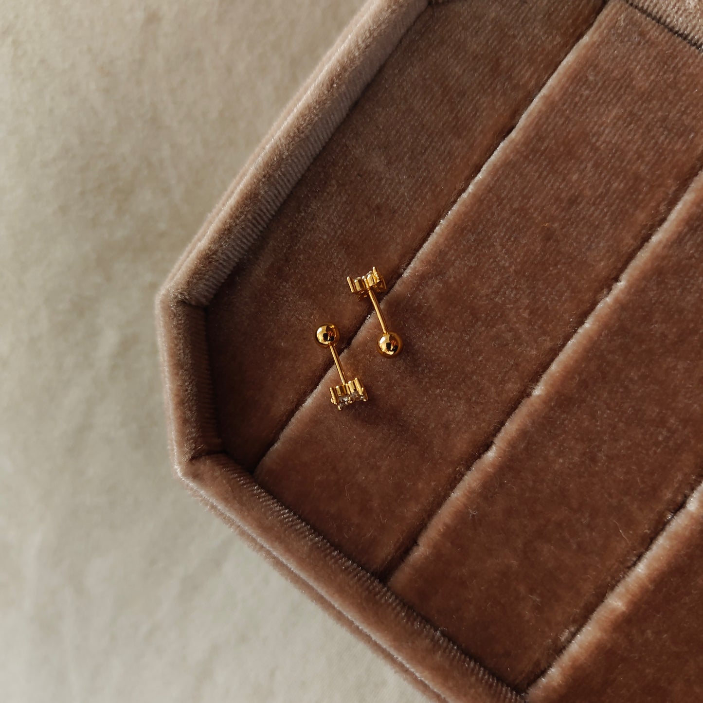 Beth ball-back studs