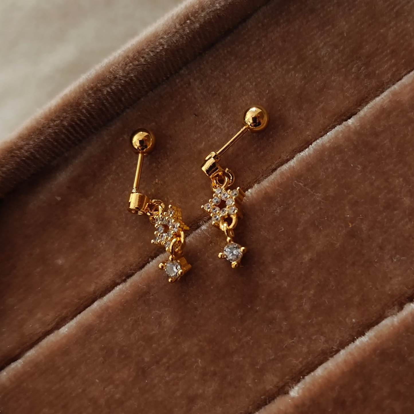 Hazel ball-back studs