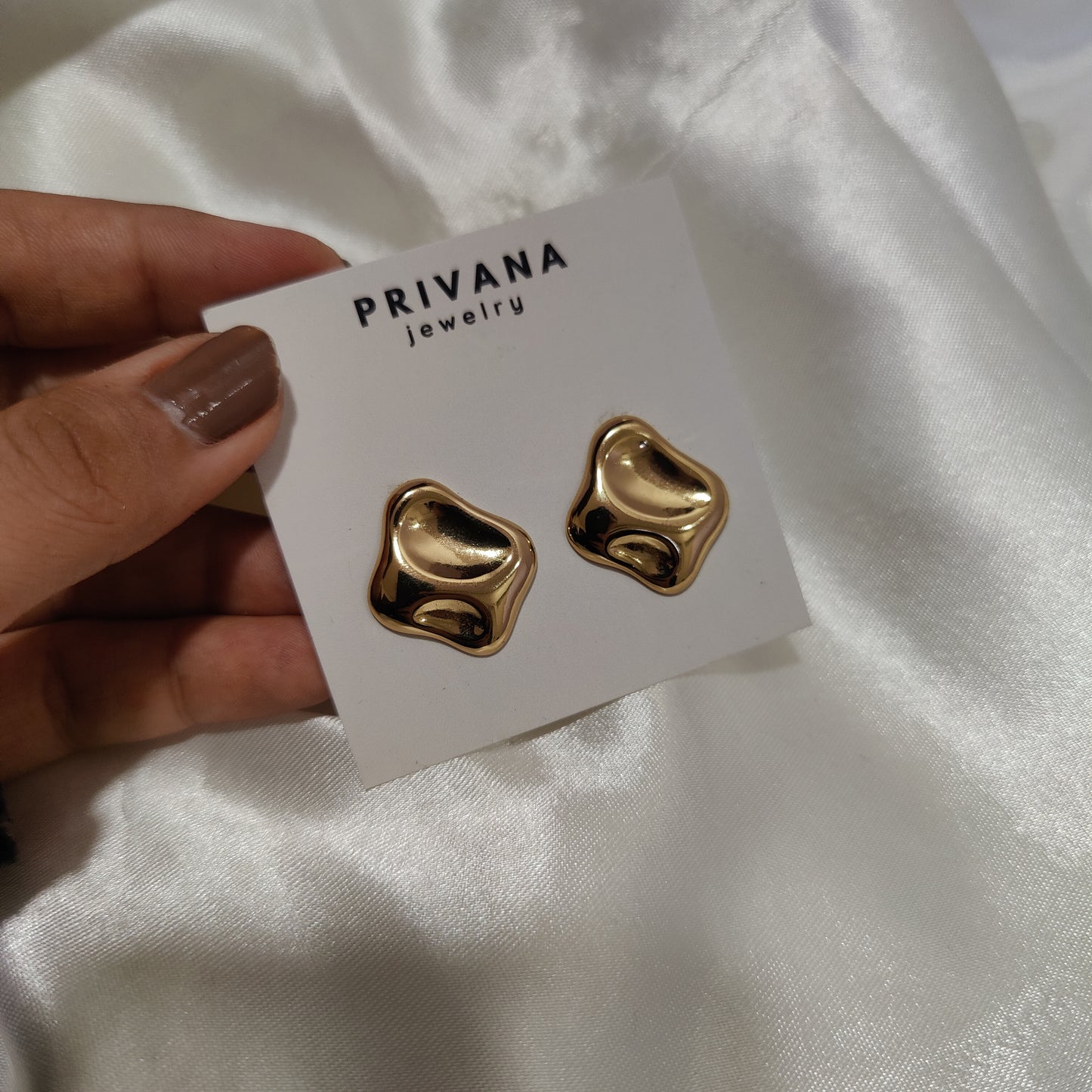 Zia golden studs