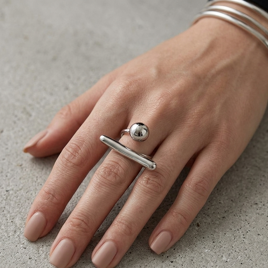 Muse next door Ring