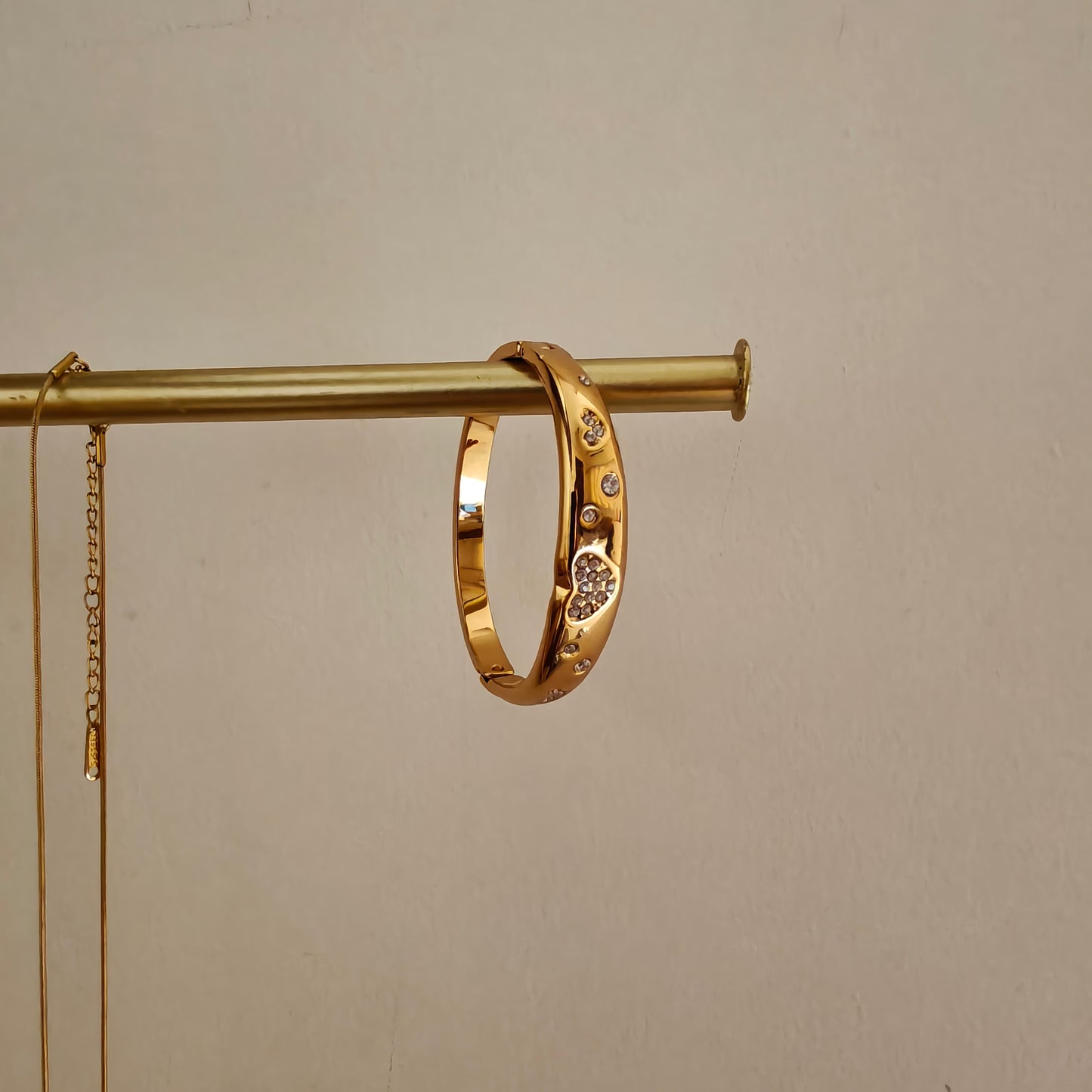 Aria thin wrist kada