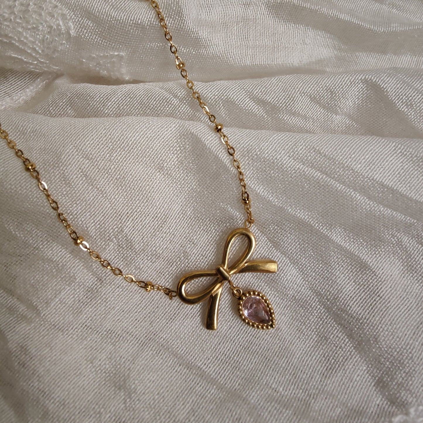 Posy neckpiece
