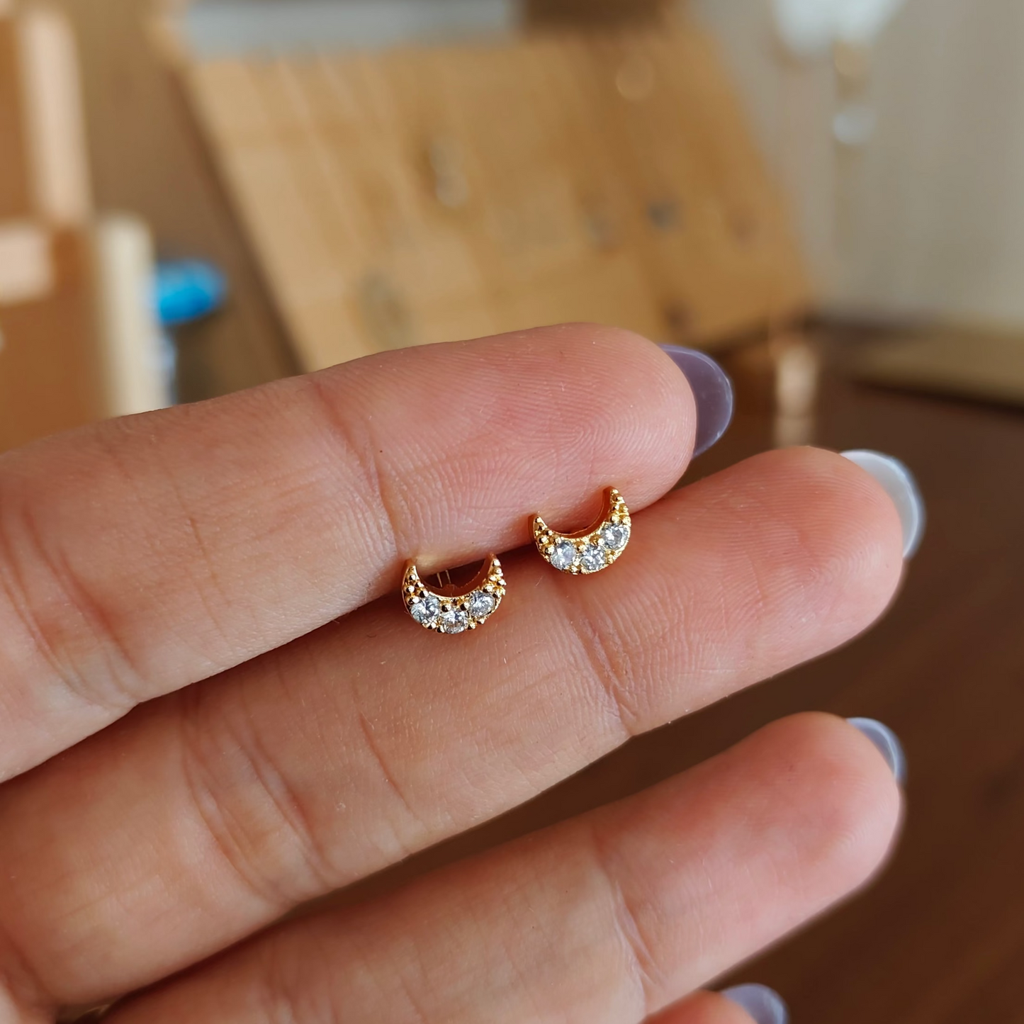 Moon ball-back studs