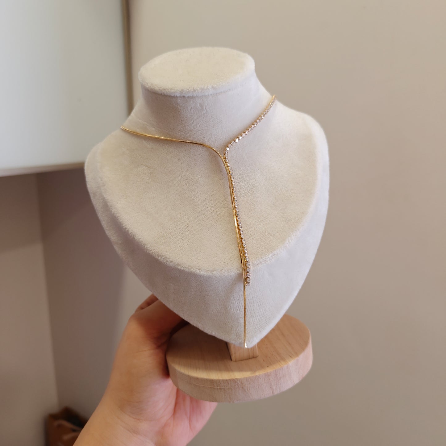 Willa neckpiece