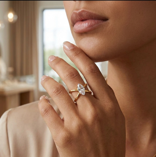 Cross-Kiss Ring