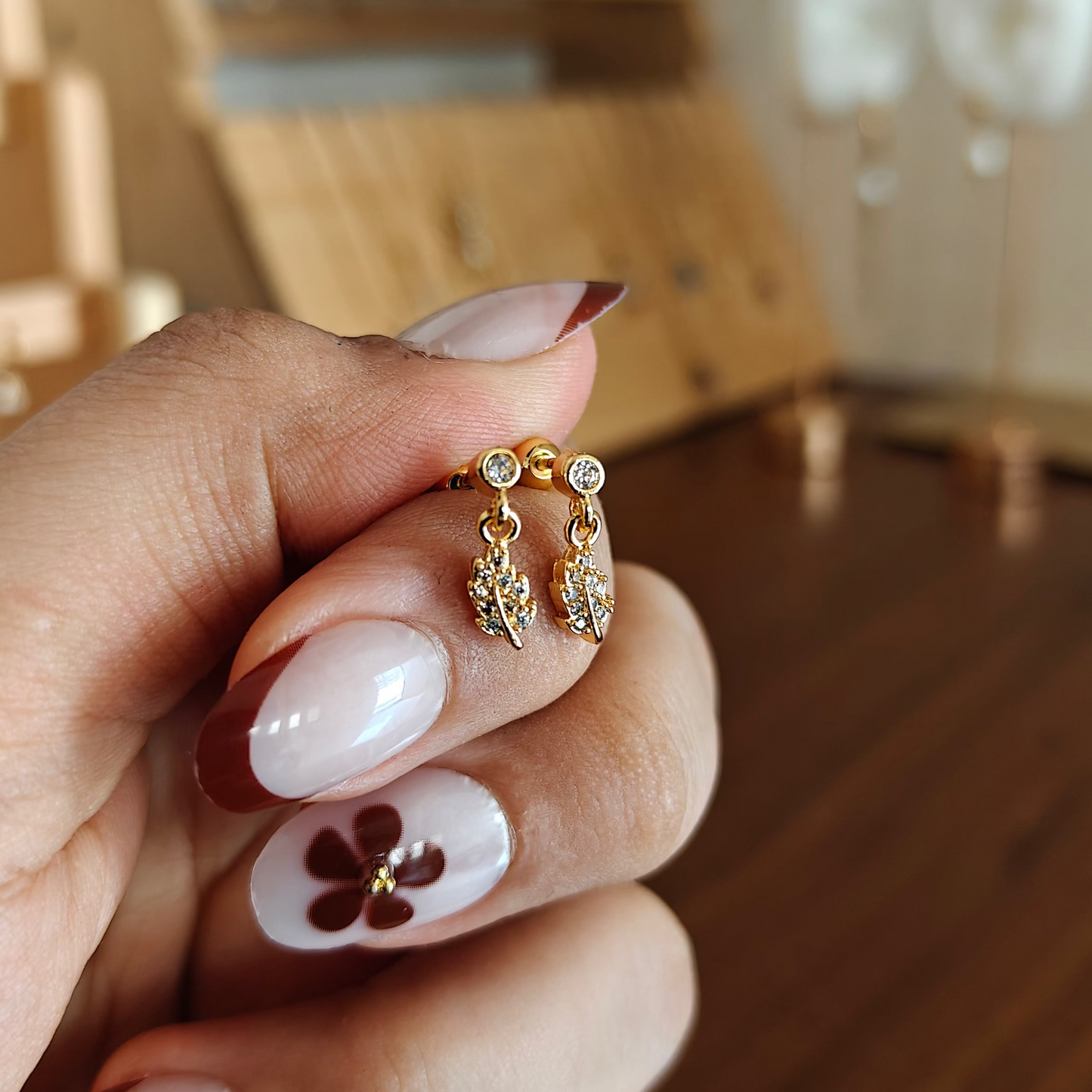 Leaf ball-back studs