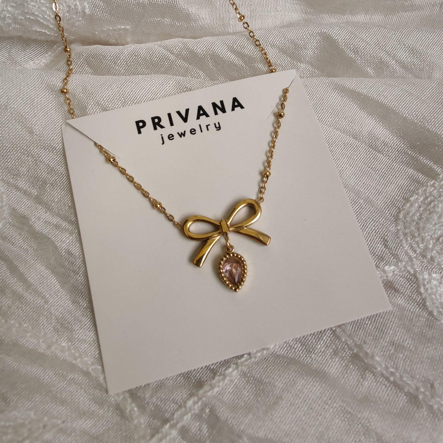 Posy neckpiece