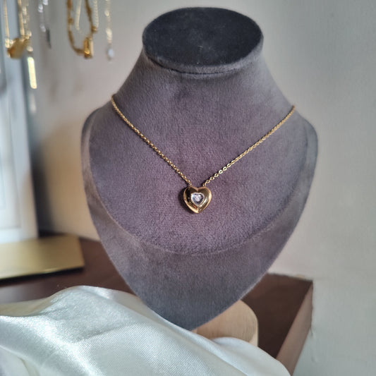 Cassie neckpiece