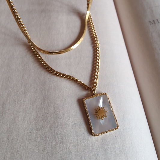 Lux double layered neckpiece