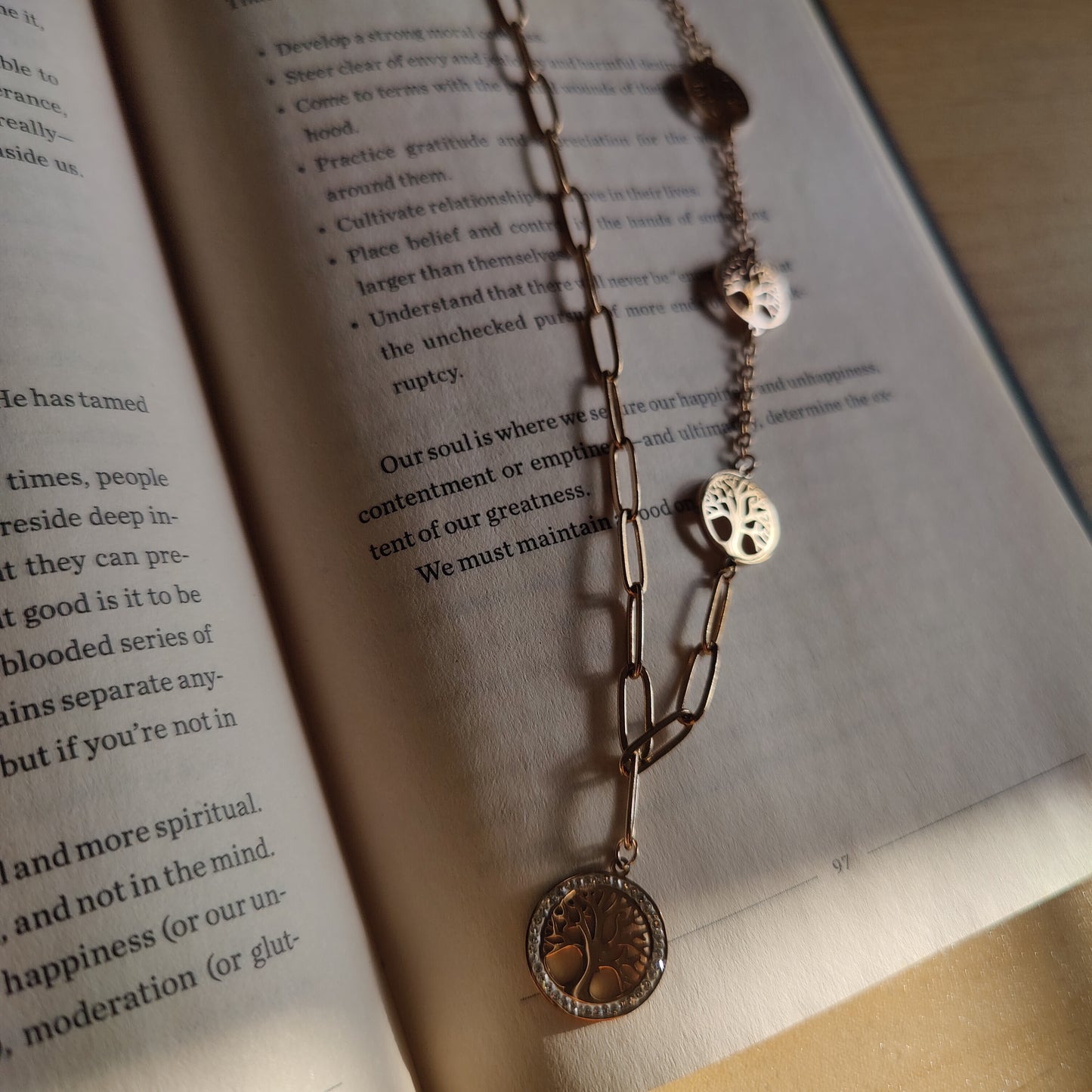 Willow Neckpiece