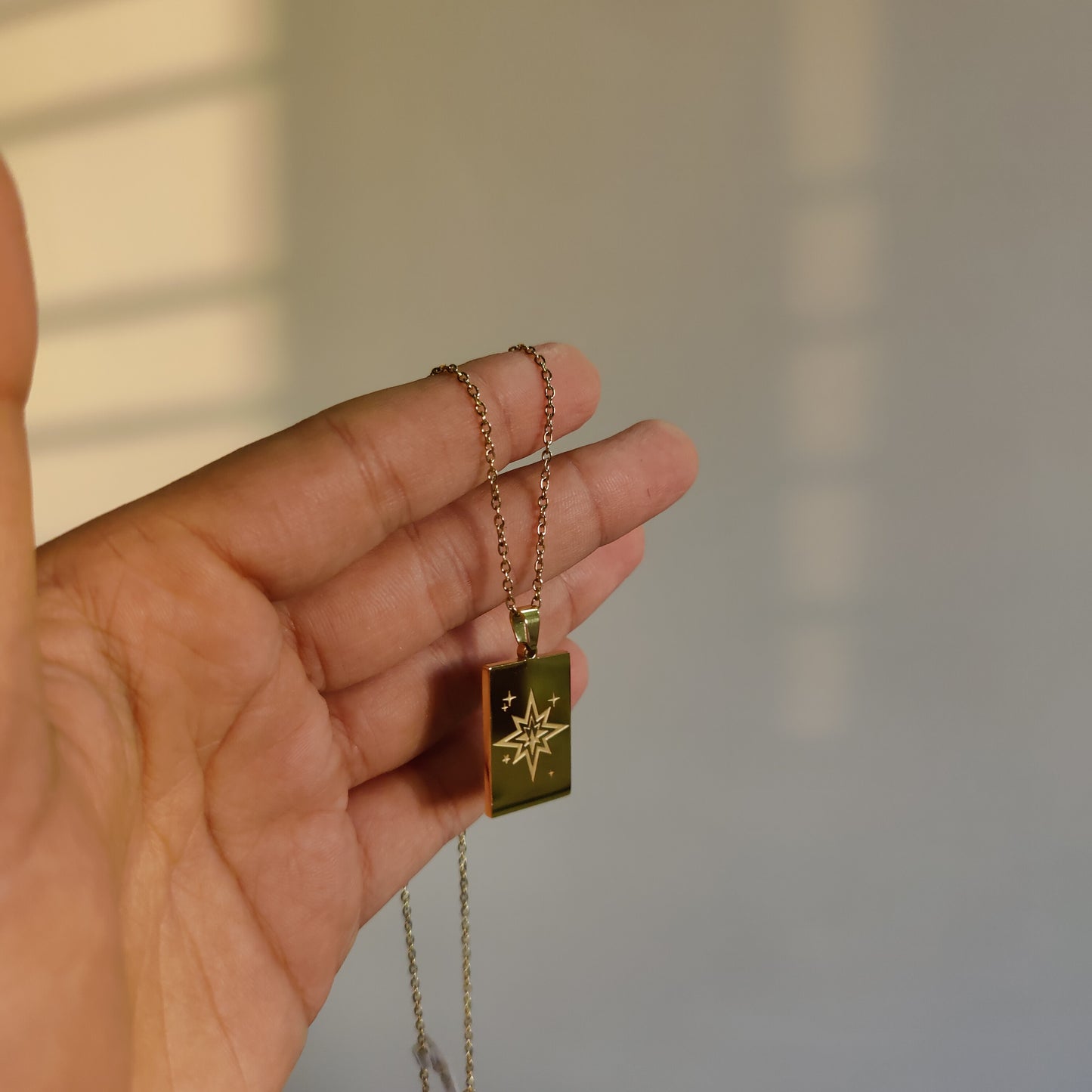 Akira neckpiece