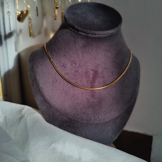 Slim stackable viper chain