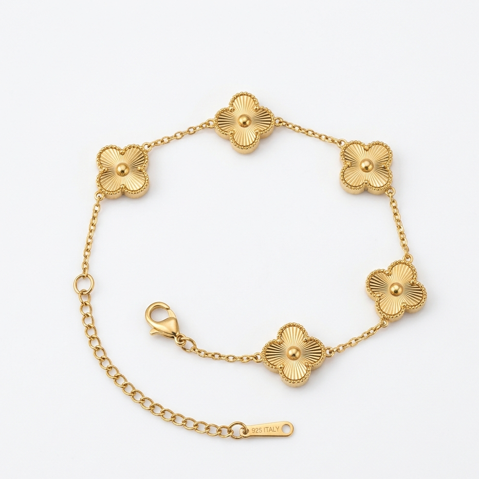 Four leaf bracelet