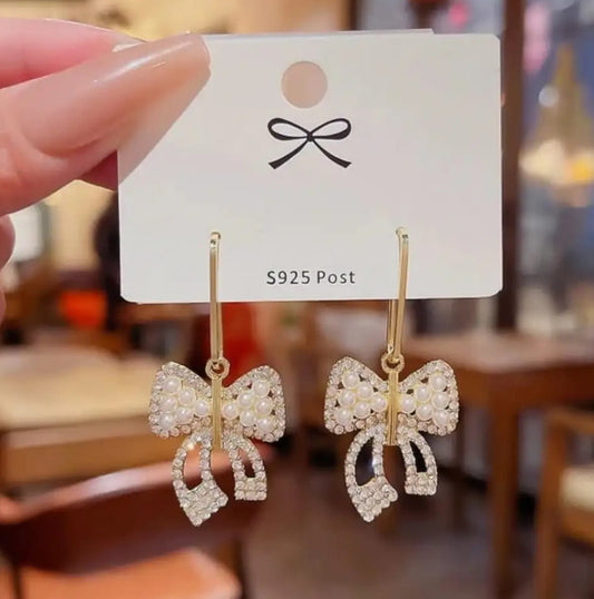 Bow Hanging earrings
