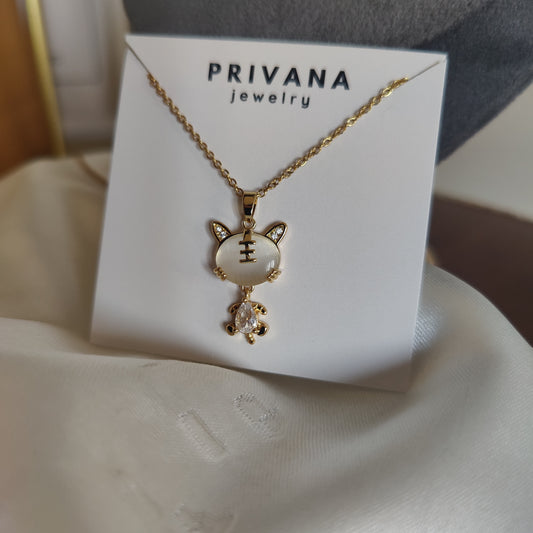 Gwen neckpiece