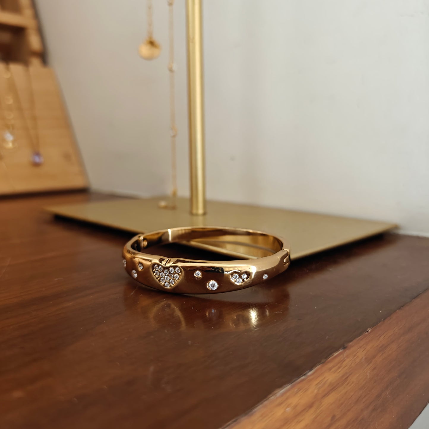 Aria thin wrist kada