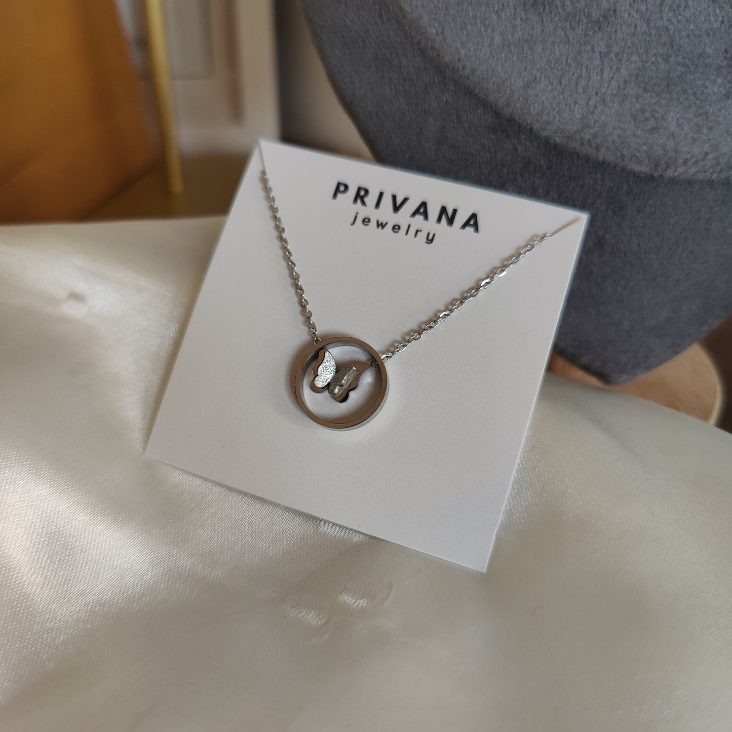 Silver Bfly neckpiece