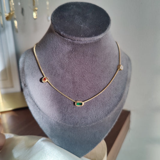 Elsa neckpiece