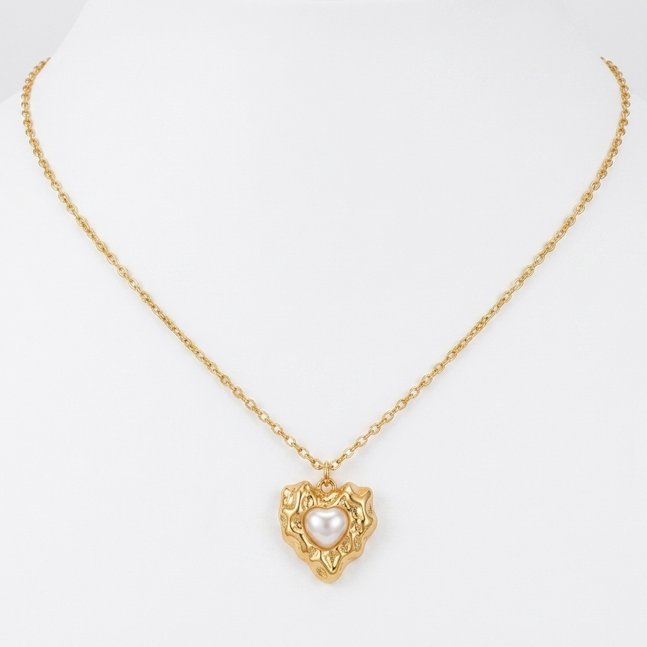 Pearl textured heart neckpiece