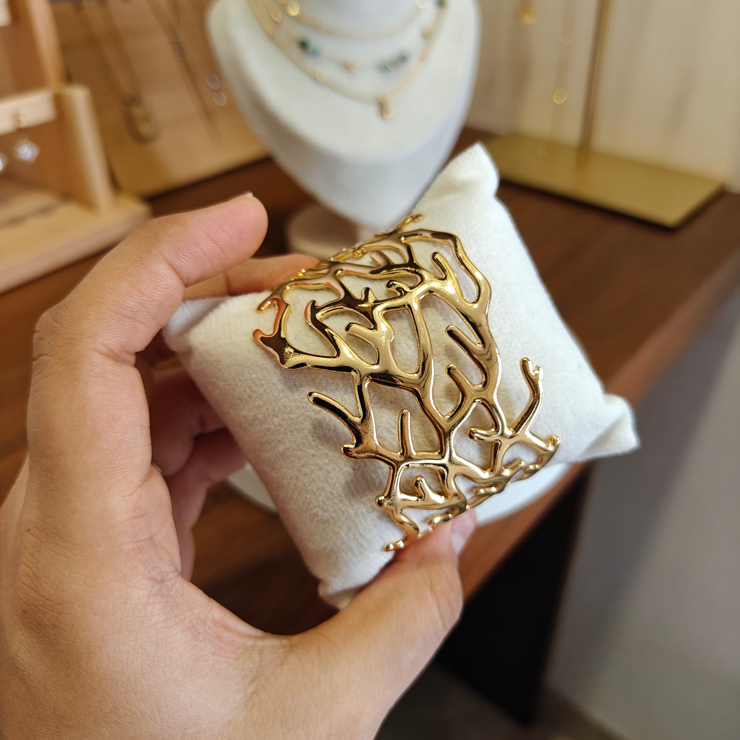 Roots cuff