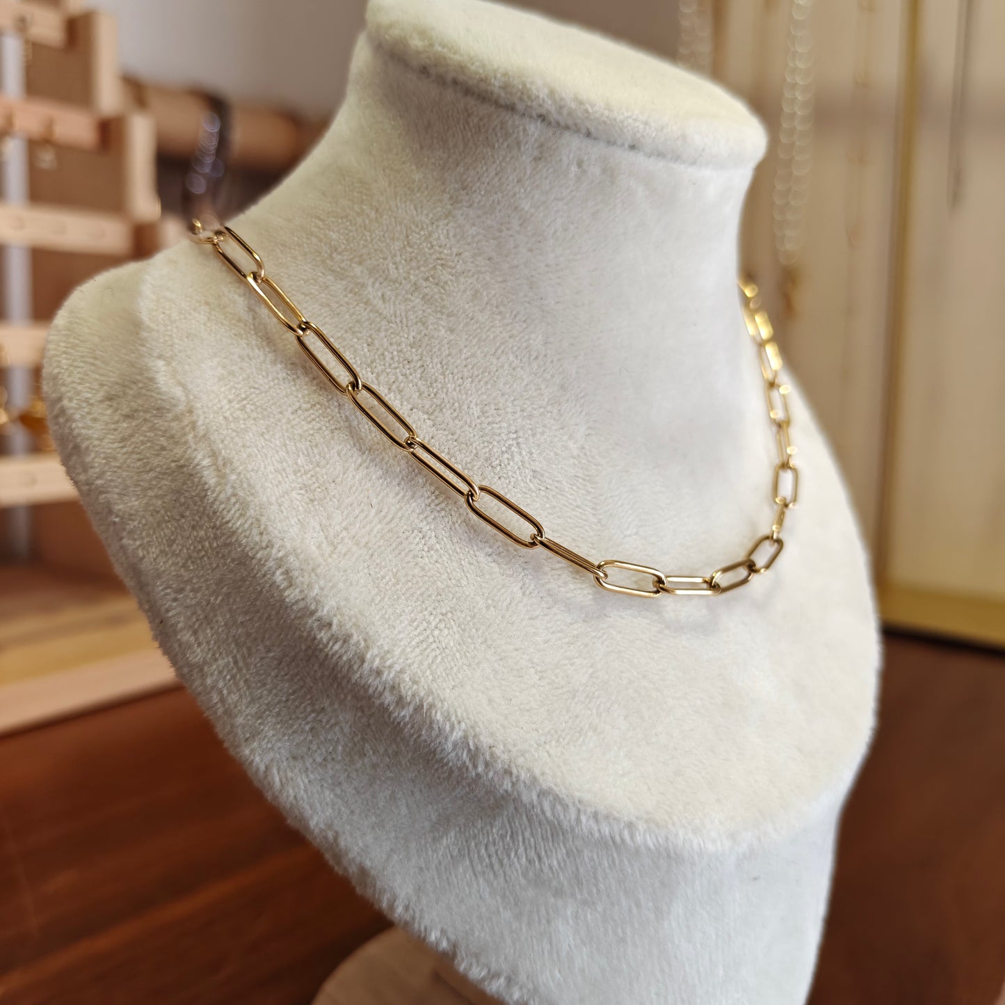 Link neckpiece