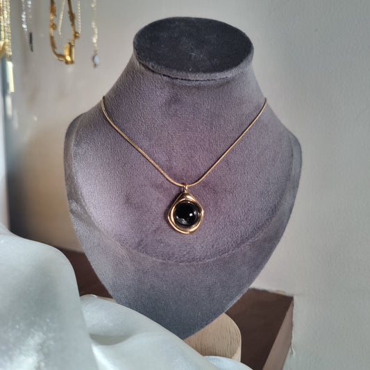 Sabrina neckpiece