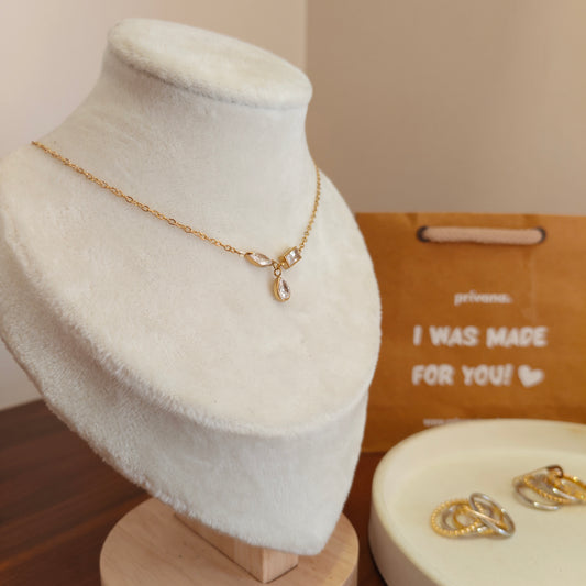 Isla neckpiece