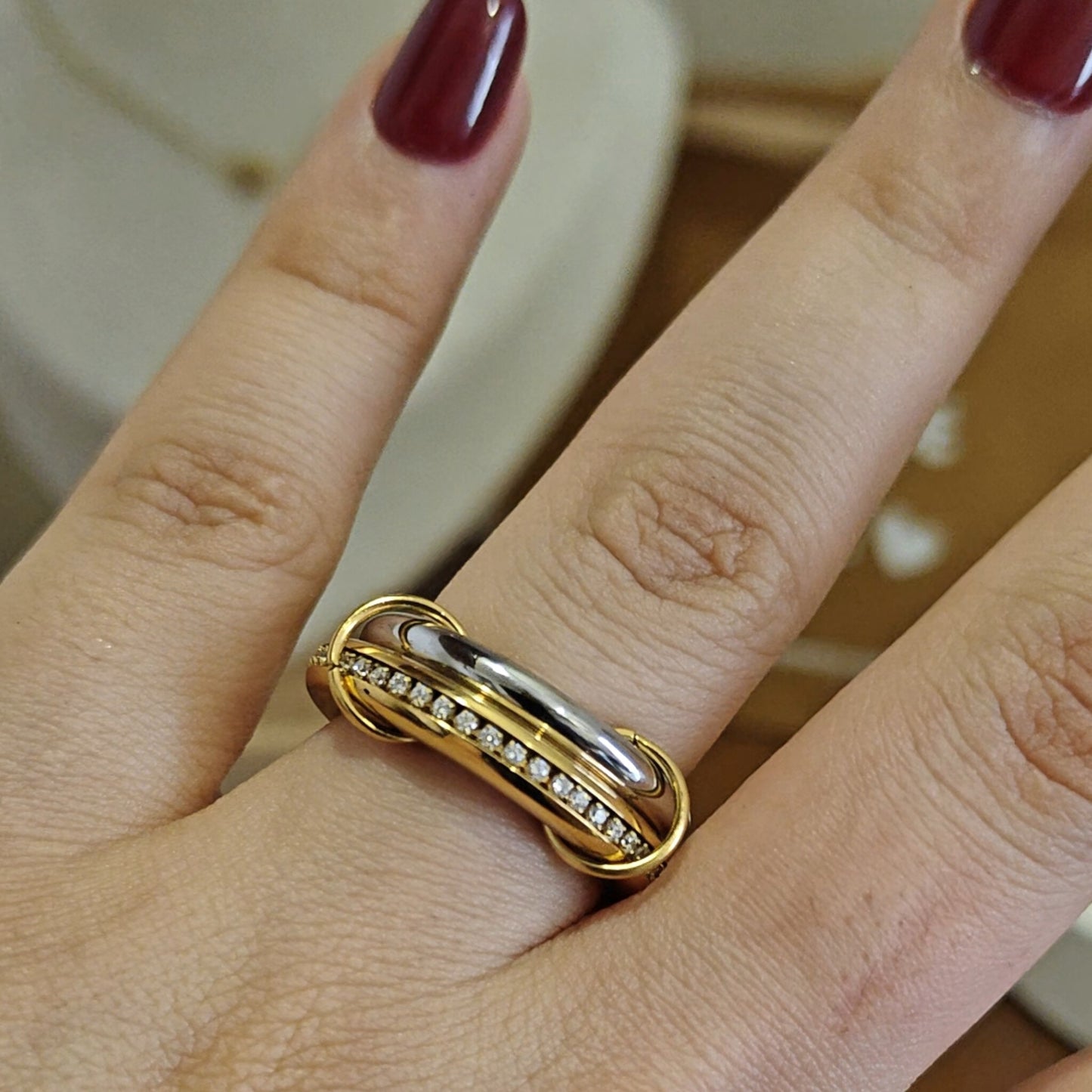 Diana interlinked dual tone ring