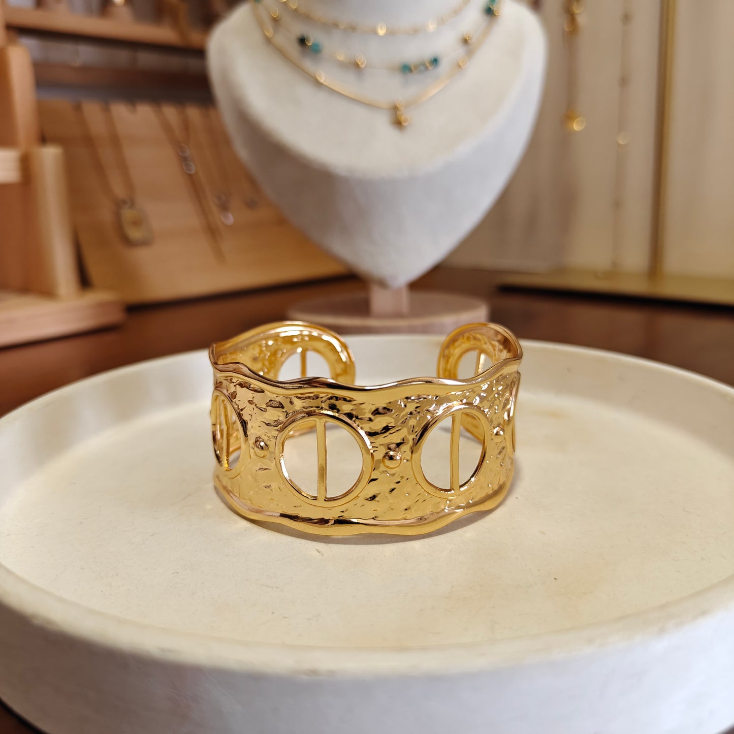 Emma cuff