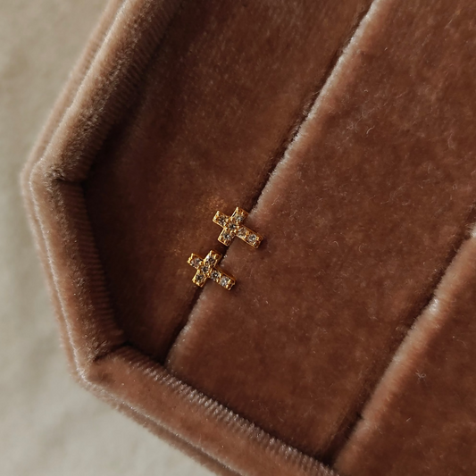 Cross ball-back studs