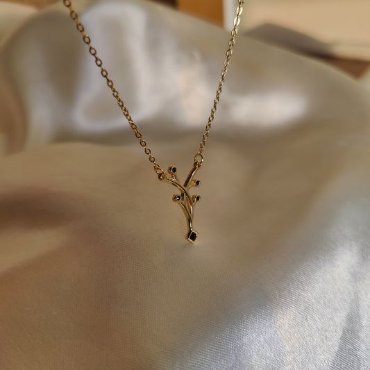 Chloe neckpiece