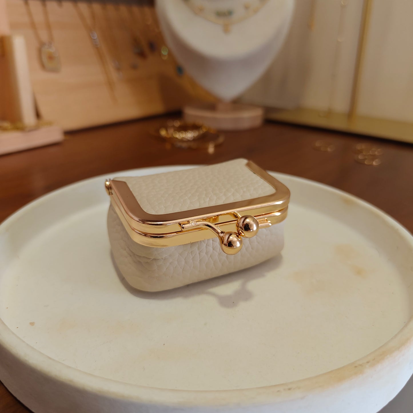 Beige mini jewellery case