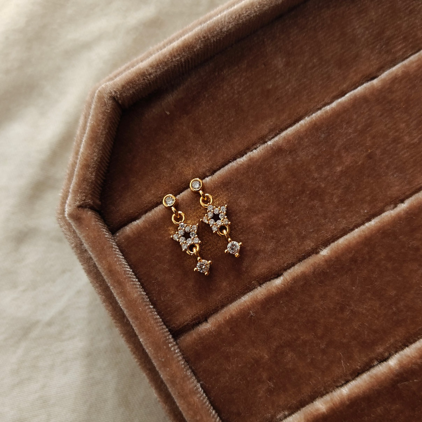 Hazel ball-back studs