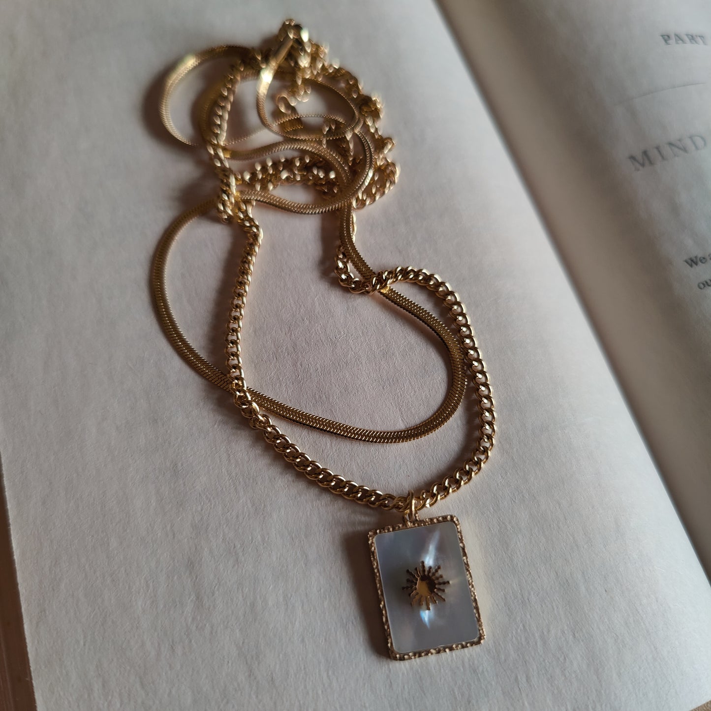 Lux double layered neckpiece