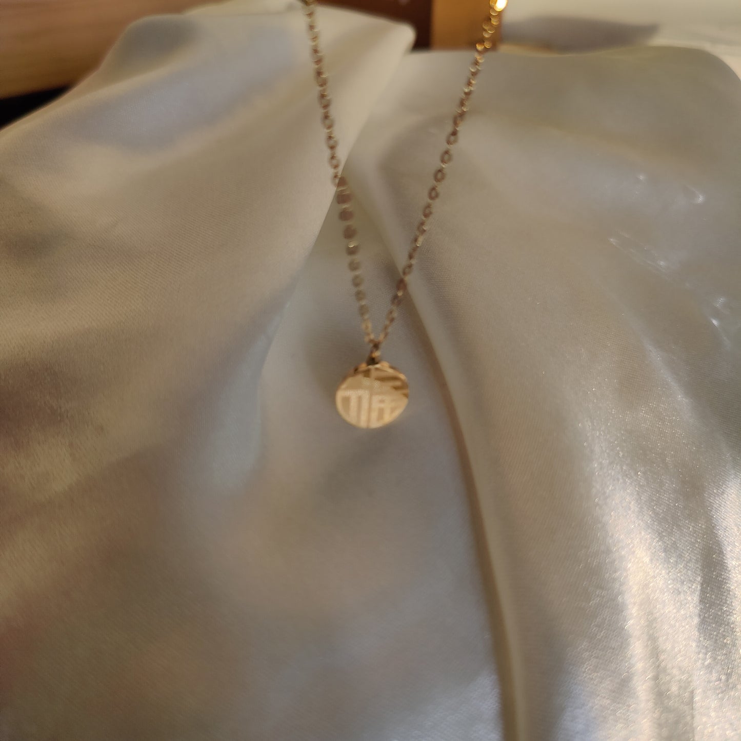 Addie neckpiece