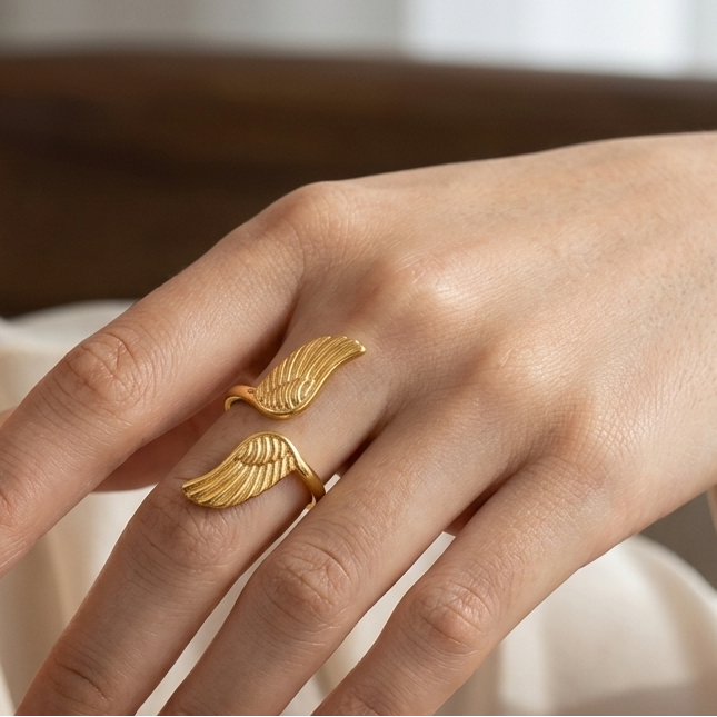 Feathered Ring