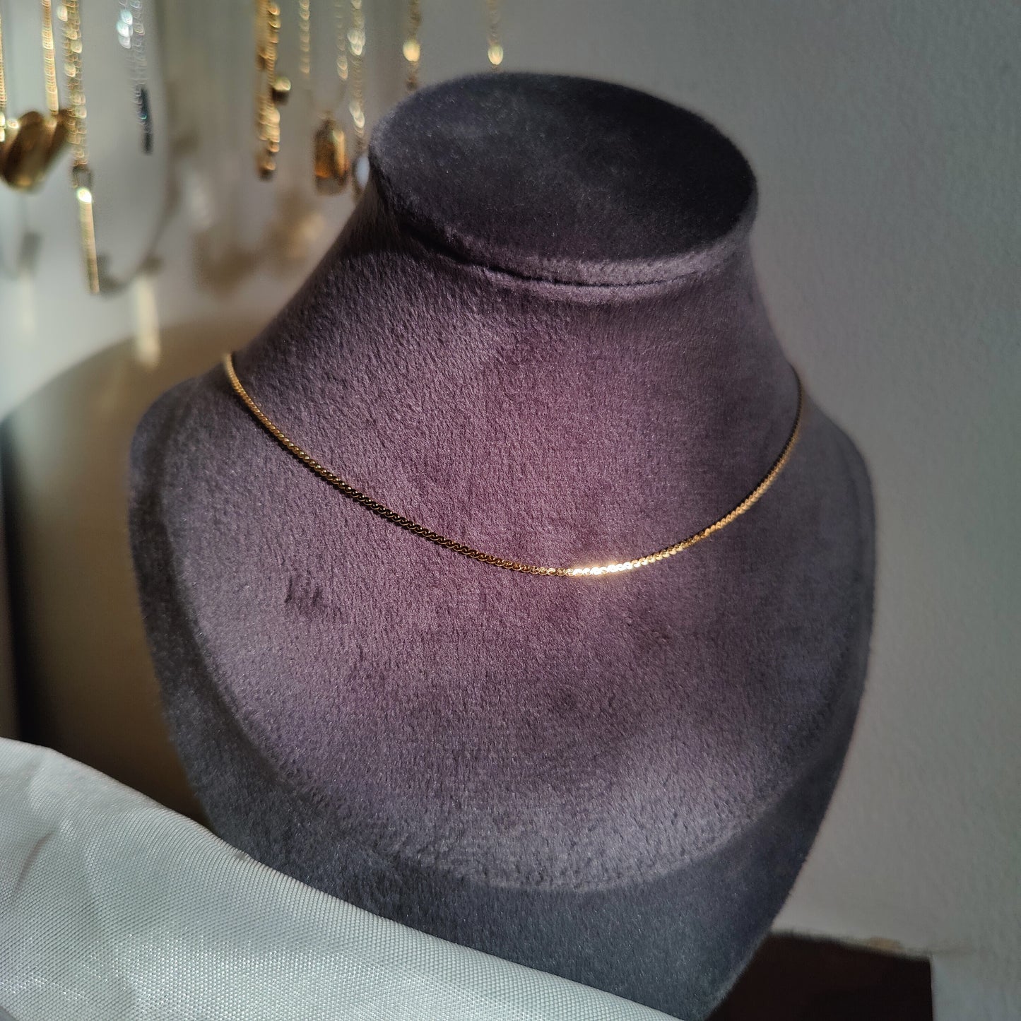 Ashley stackable sleek neckchain