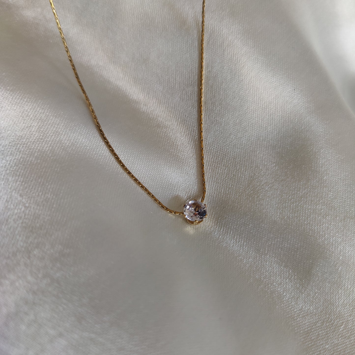 Isabella neckpiece