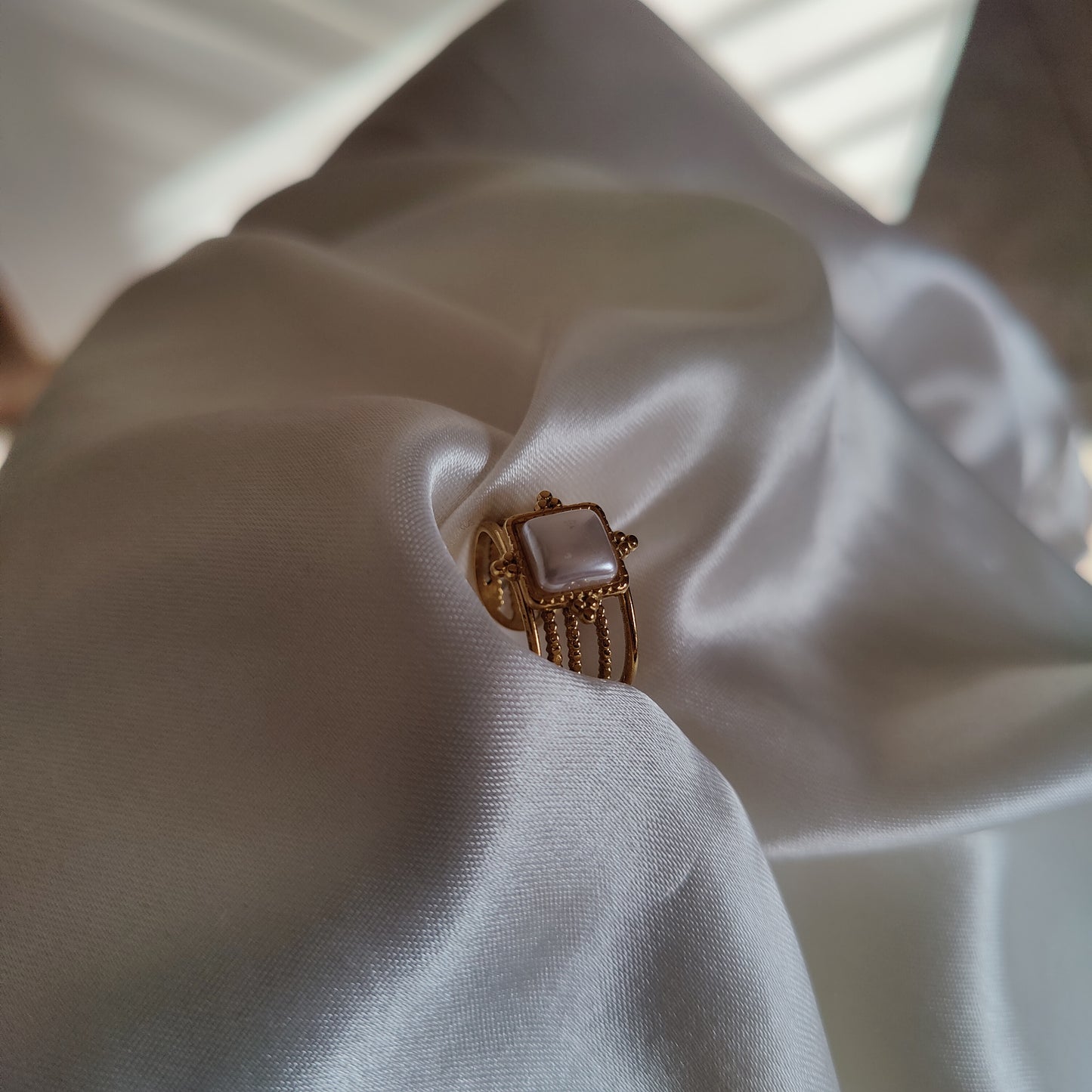 Olivia ring